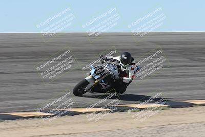 media/Oct-13-2025-Moto Forza (Mon) [[a66d839500]]/4-C Group/Session 2 (Bowl)/